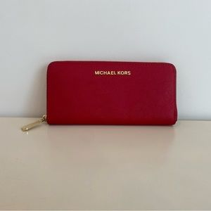 Michael Kors Jet Set Travel Zip Around Continental Wallet